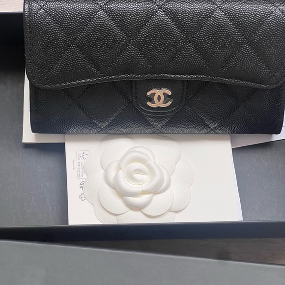 **SOLD**Chanel wallet - Picture 6 of 6